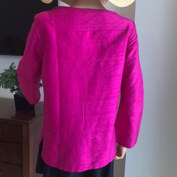 DEMOCRACY MAGENTA SILK EMBROIDERED TUNIC - Picture 4 of 7